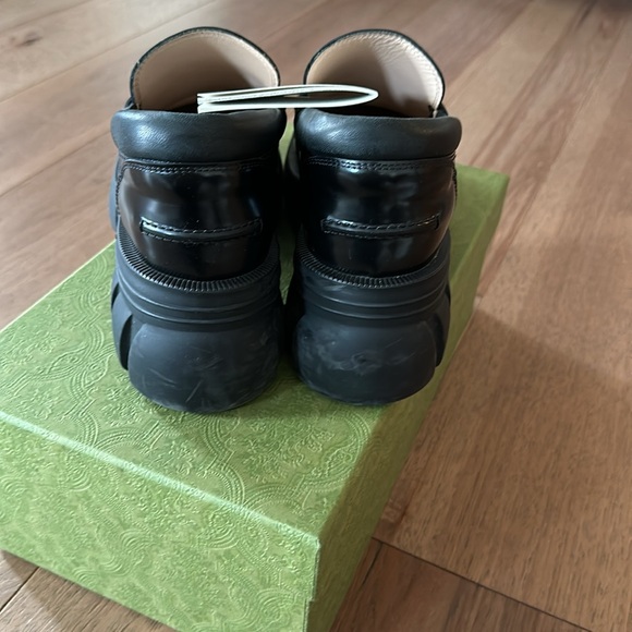 Gucci lug sole women’s loafers size 42. Excellent condition. Black Nappa - Picture 3 of 8